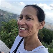 Insegnante laureata in Filologia Inglese e madrelingua Spagnolo offre lezioni a domicilio (Fiumicino) e online di grammatica e conversazione inglese e spagnolo per studenti delle scuole medie